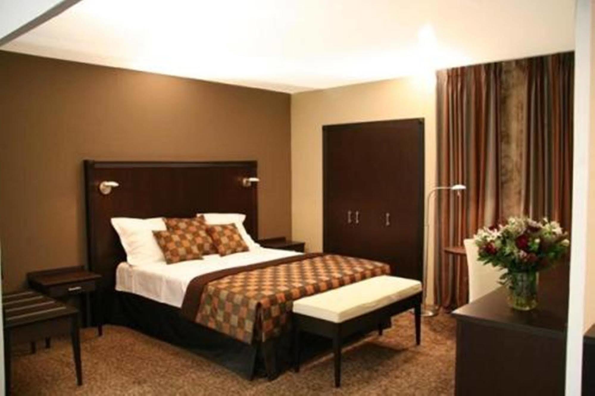 Hotel Malon Leuven Luaran gambar