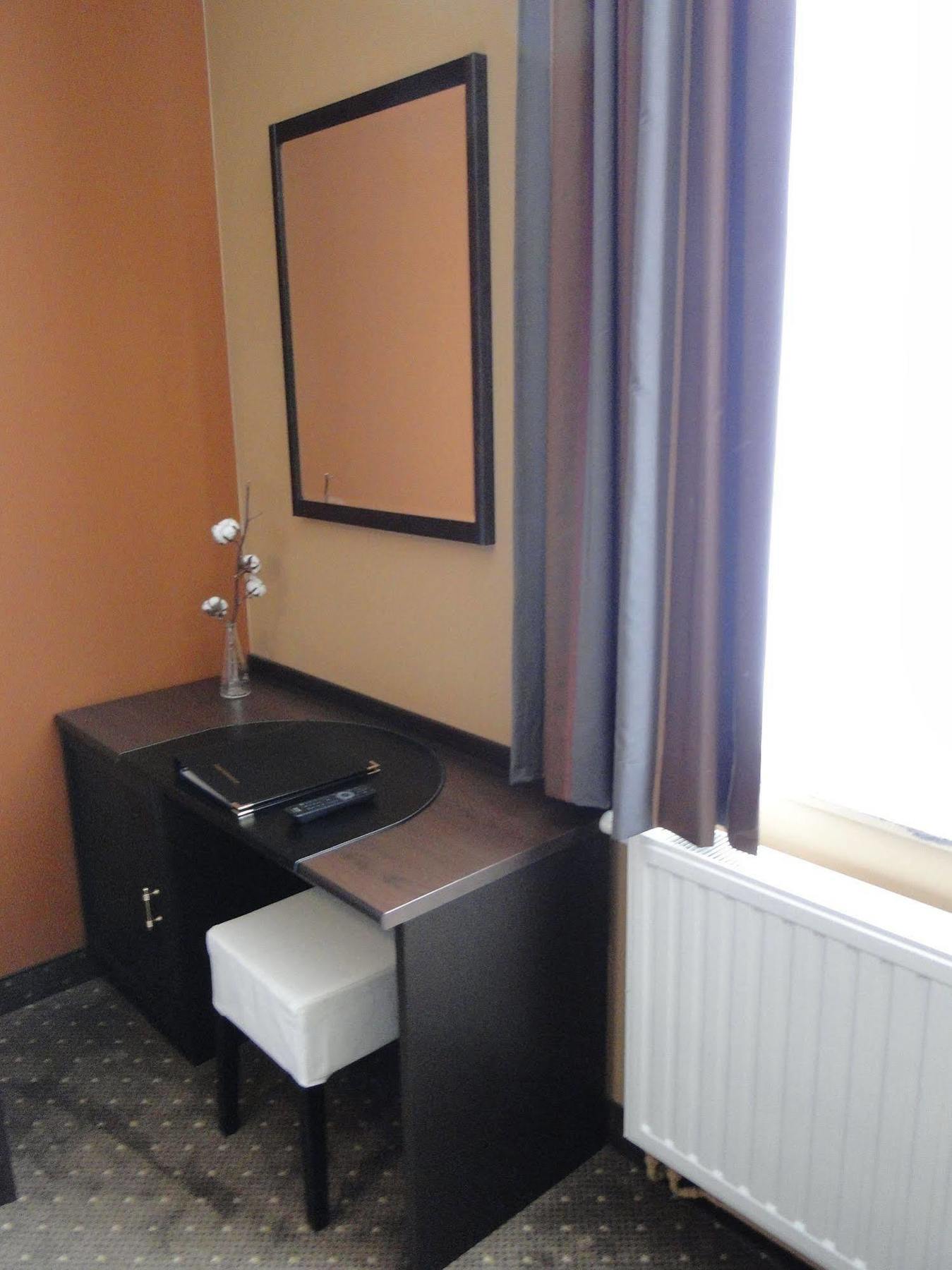 Hotel Malon Leuven Luaran gambar